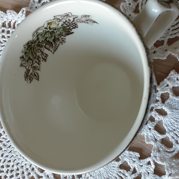 Johnson Brothers England The Friendly Village Teacups 6 oz The Ice House (2) - Picture 3 of 15